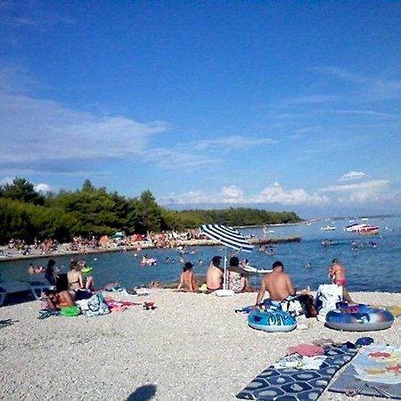 Apartment Kamelia Vir Zewnętrze zdjęcie