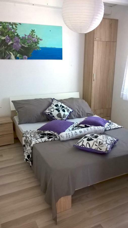 Apartment Kamelia Vir Zewnętrze zdjęcie