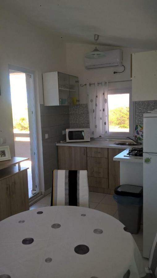 Apartment Kamelia Vir Zewnętrze zdjęcie
